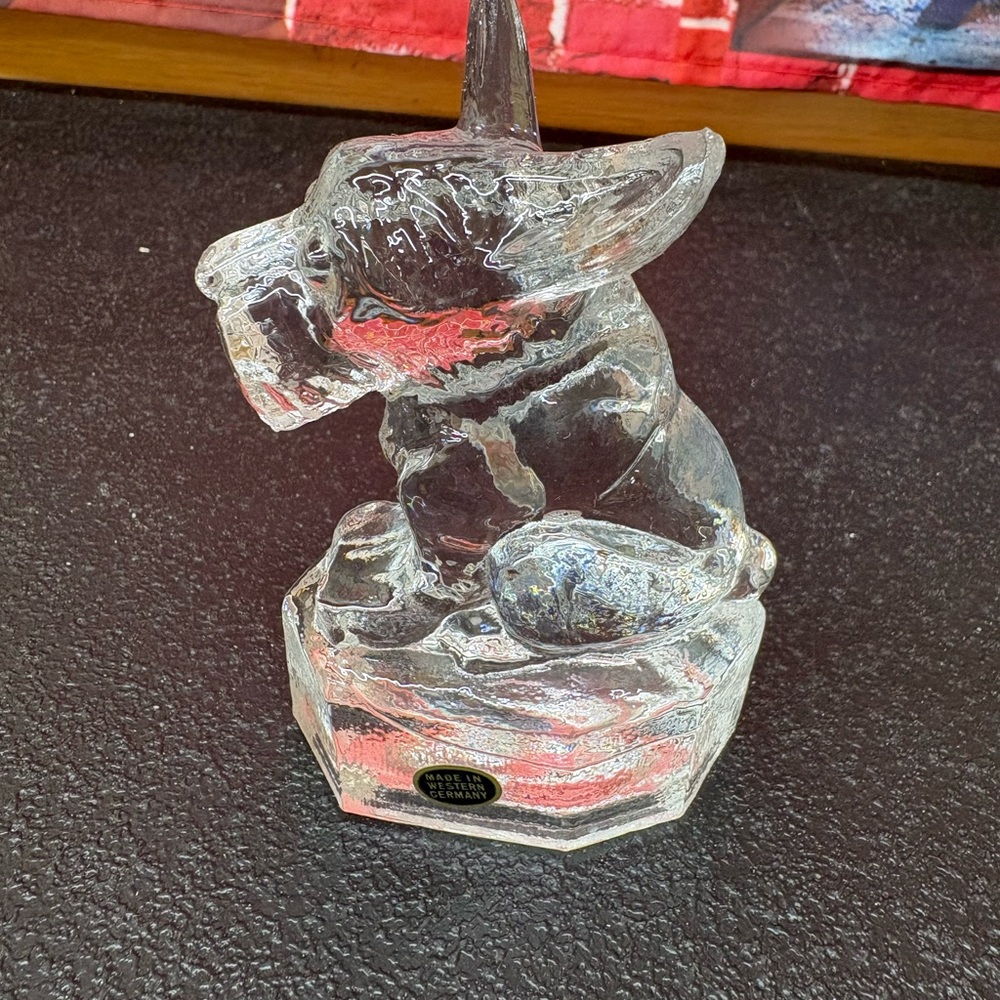 Vintage crystal glass Scottish terrier dog